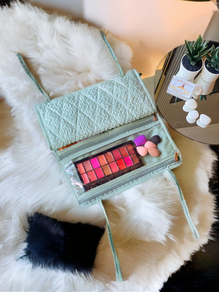 Oliver Slim Pouch Kainiche By Mehak