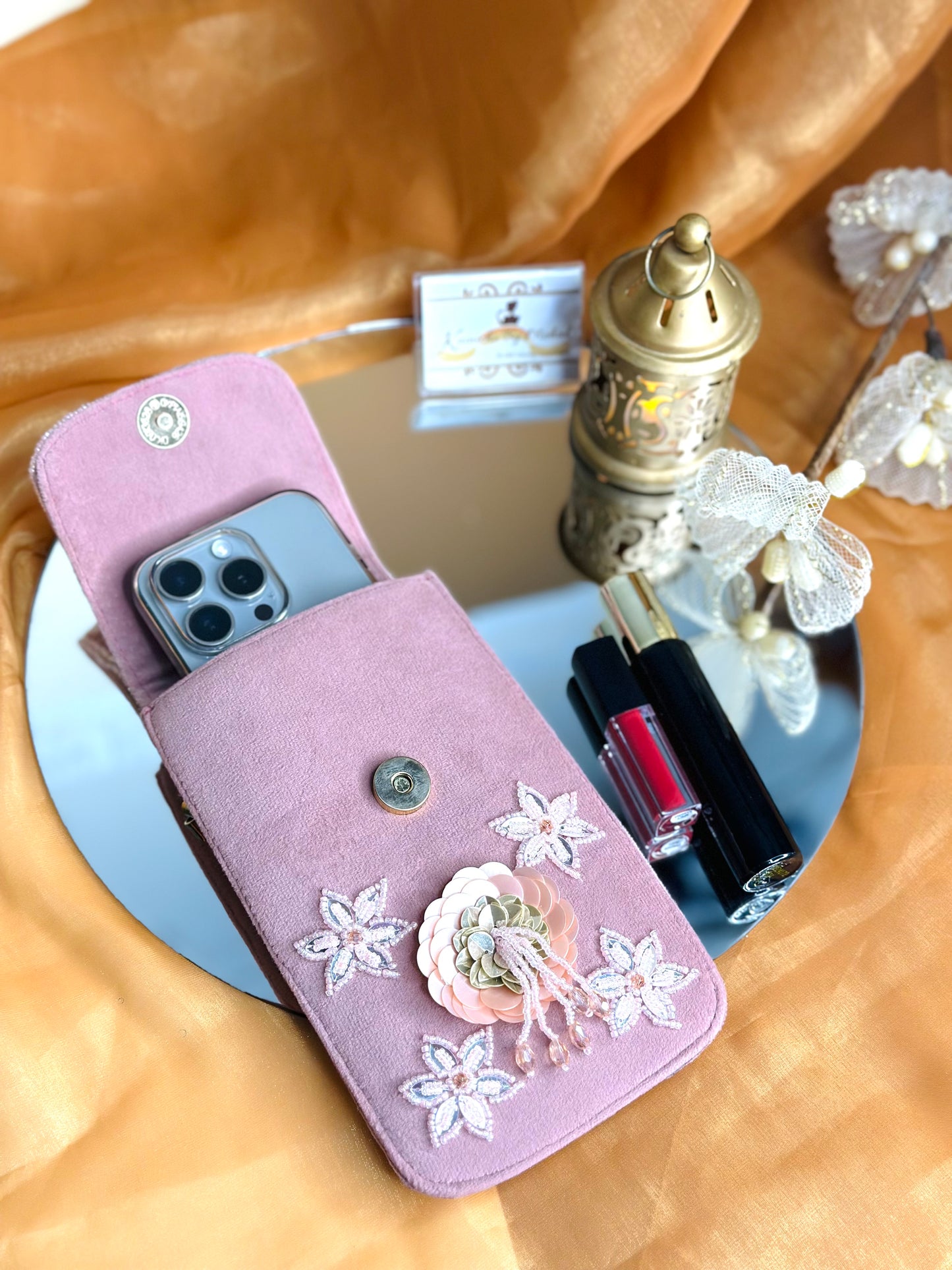 Mahira Mobile Sling