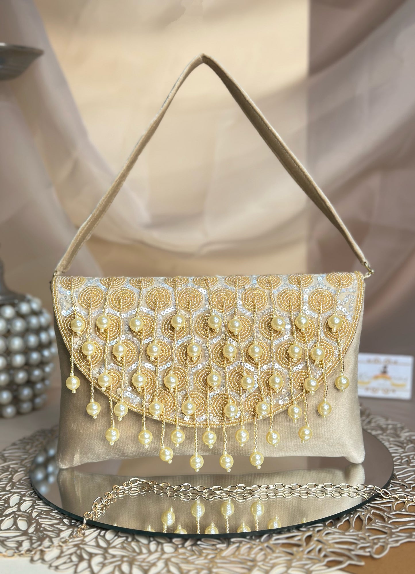 Glory Sling Bag