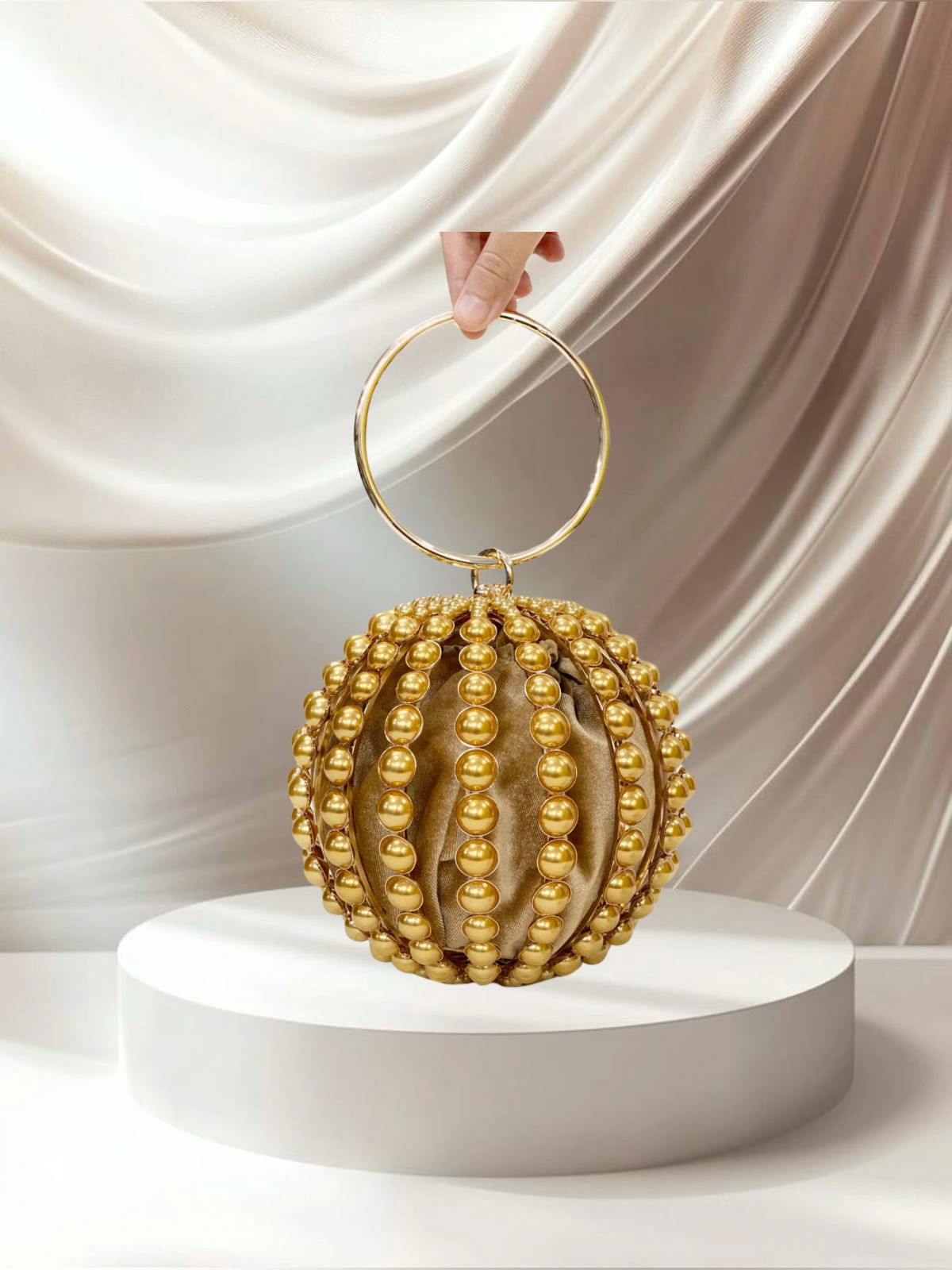 PEARL BALLOON CLUTCH