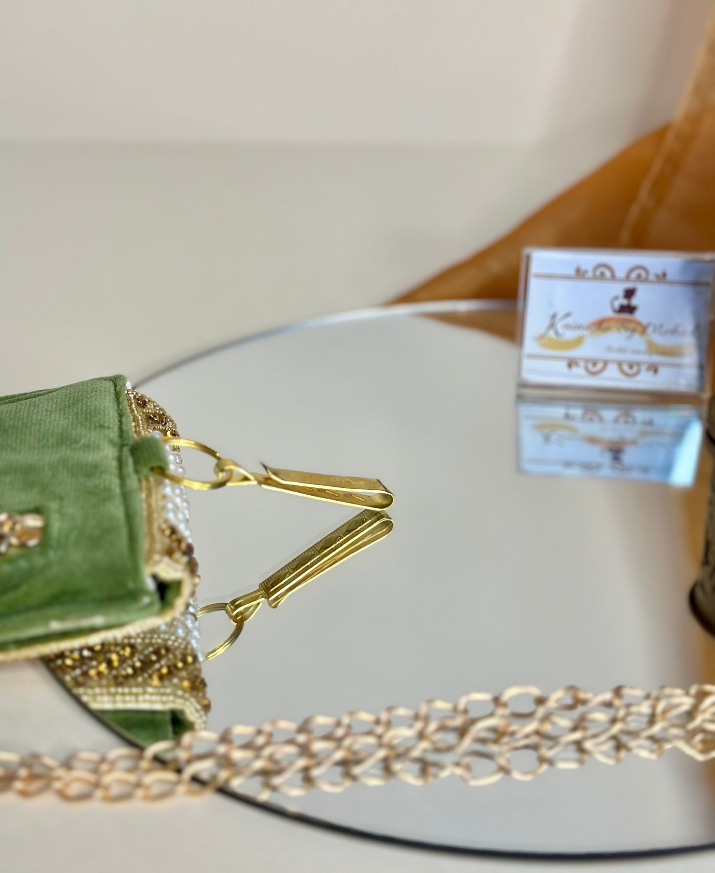 Candice Mobile Sling