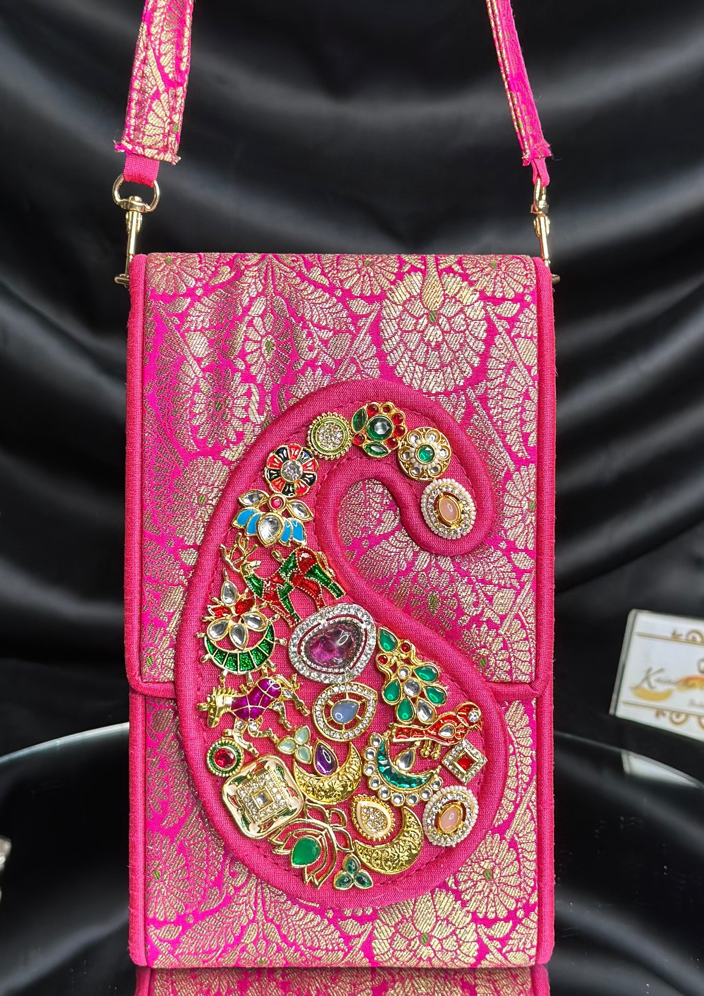 Naqsh Mobile Sling